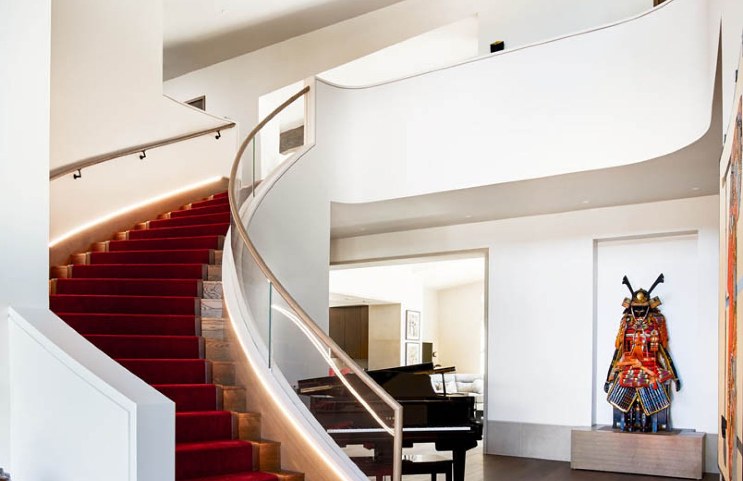 KGA Mandil Yamagata 07 02 20 Stair Center Gallery Light On Web